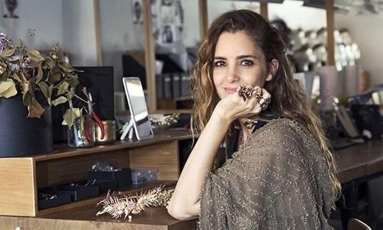 suma cruz nel suo laboratorio a Madrid