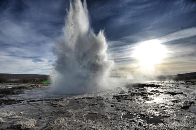 viaggi avventura lusso Islanda geyser strokkur.