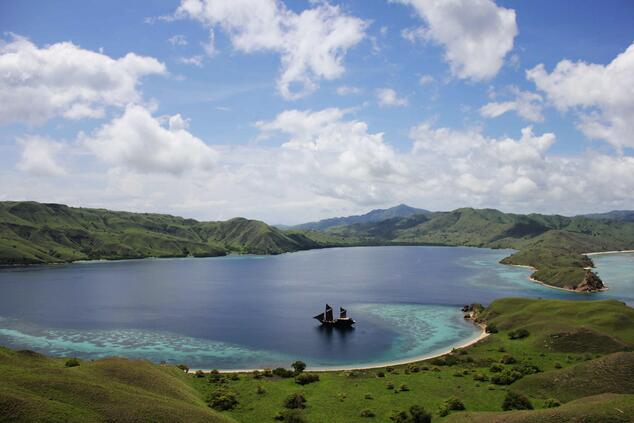 viaggio avventura lusso esperienza mare dei fiori indonesia.