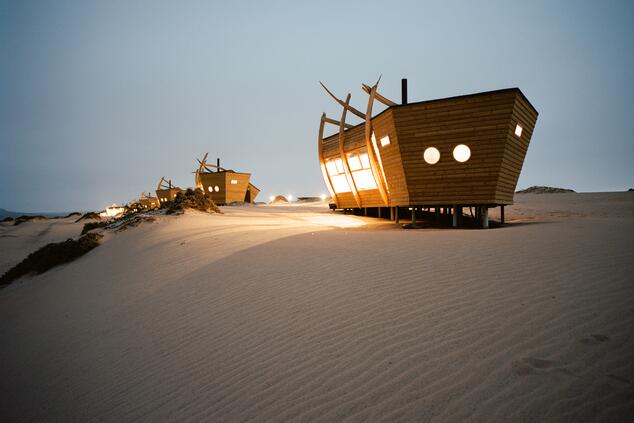 Albergo Barco Costa Esqueletos Shipwreck lodge. Safari Namibia.